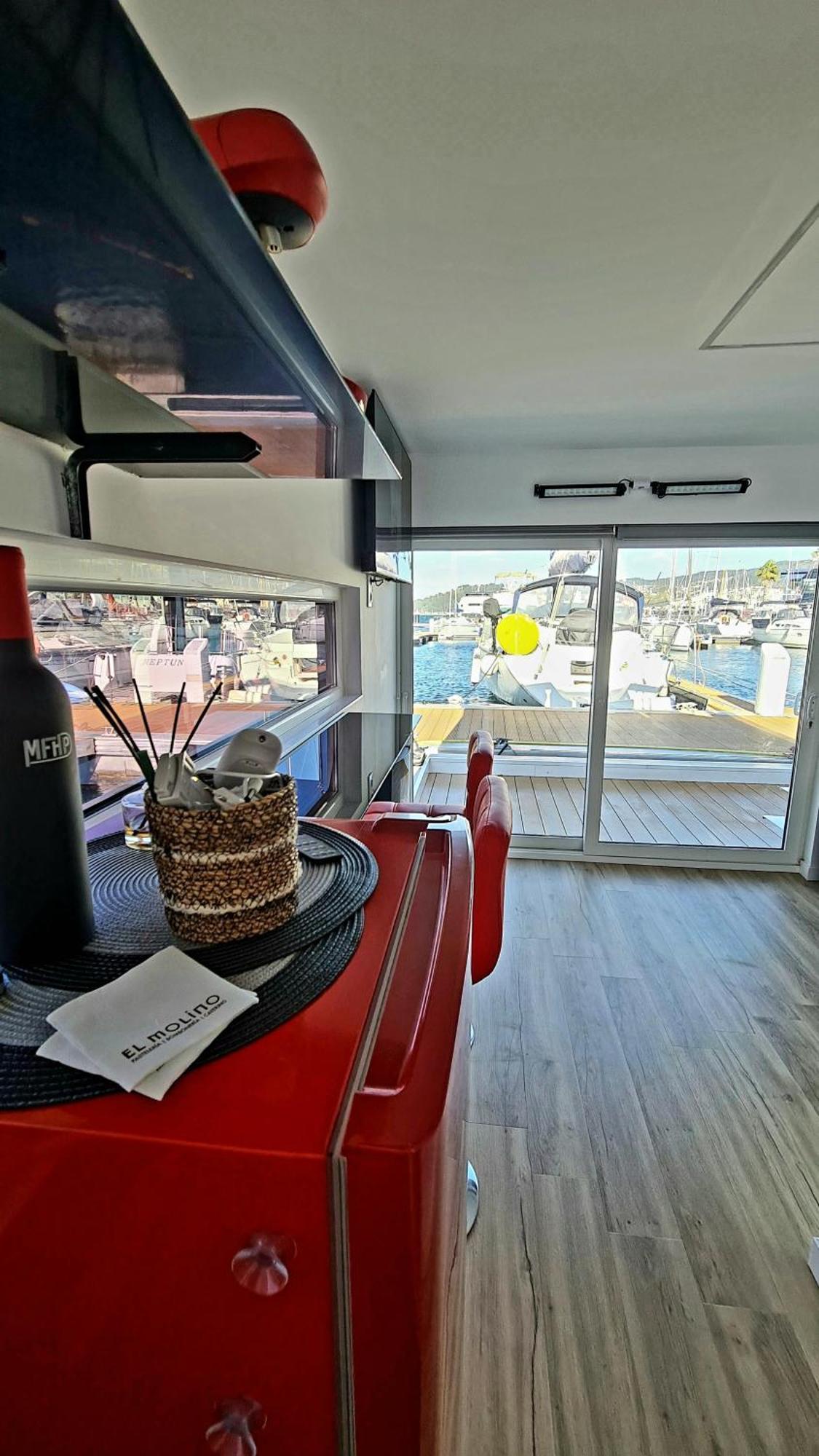 Barco-Apartamento En El Nautico De Vigo Exterior photo