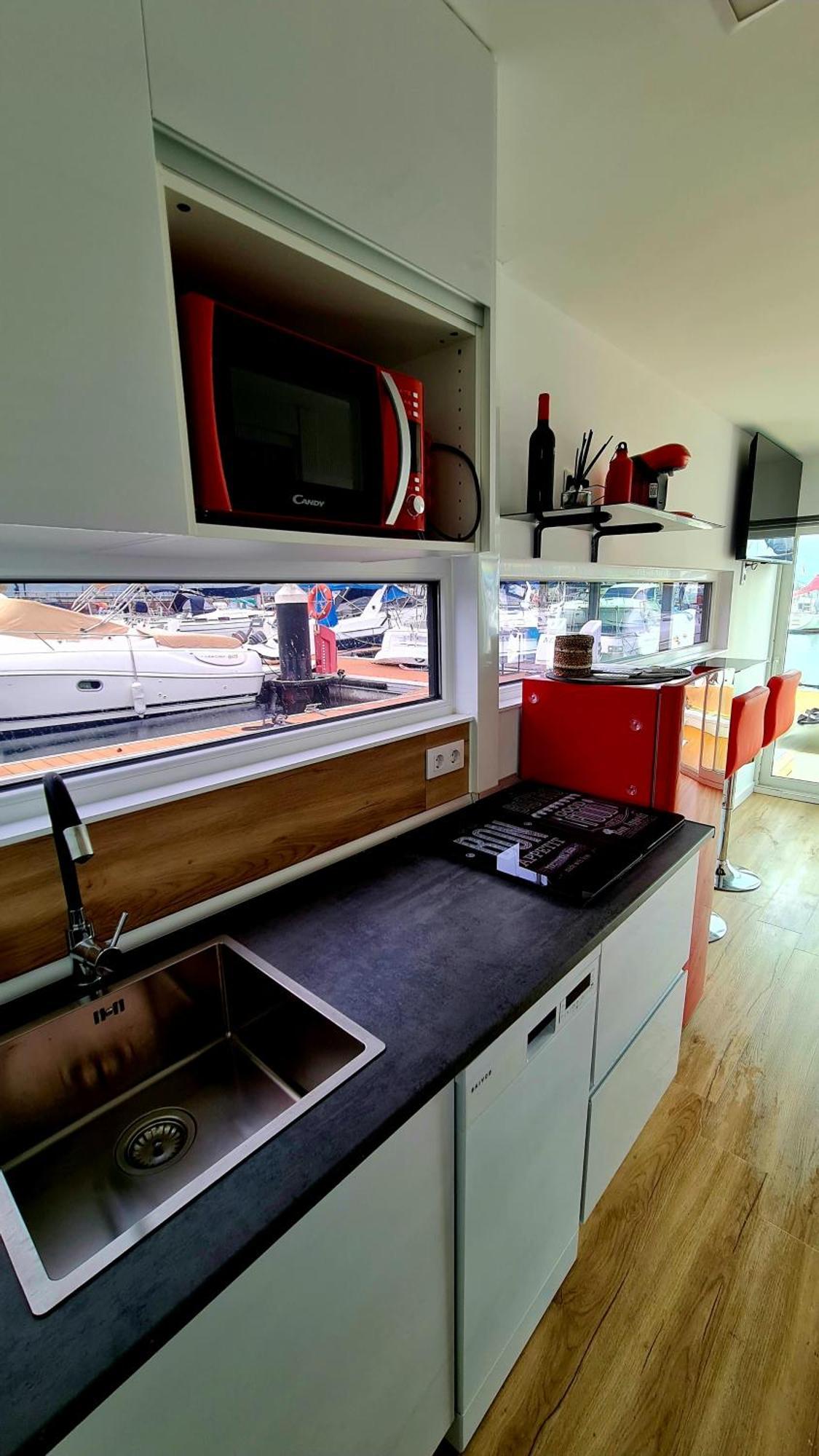 Barco-Apartamento En El Nautico De Vigo Exterior photo